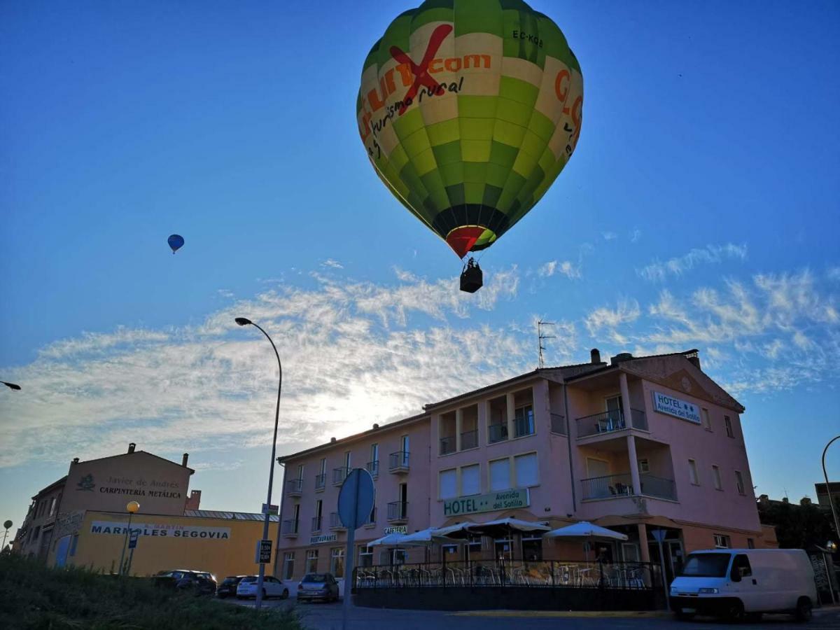 Hotel Avenida Del Sotillo La Lastrilla Exterior photo